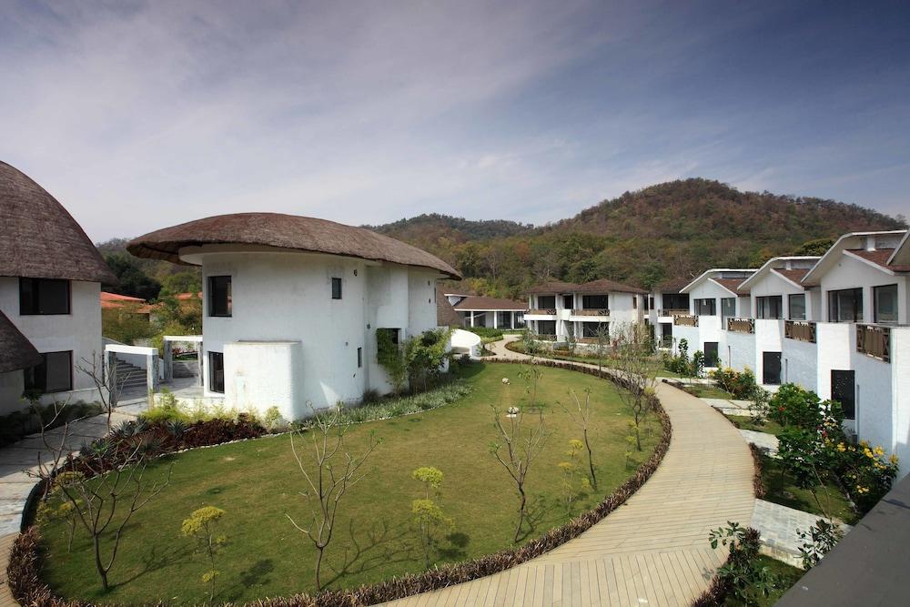 Lemon Tree Premier, Corbett Otel Ramnagar  Dış mekan fotoğraf